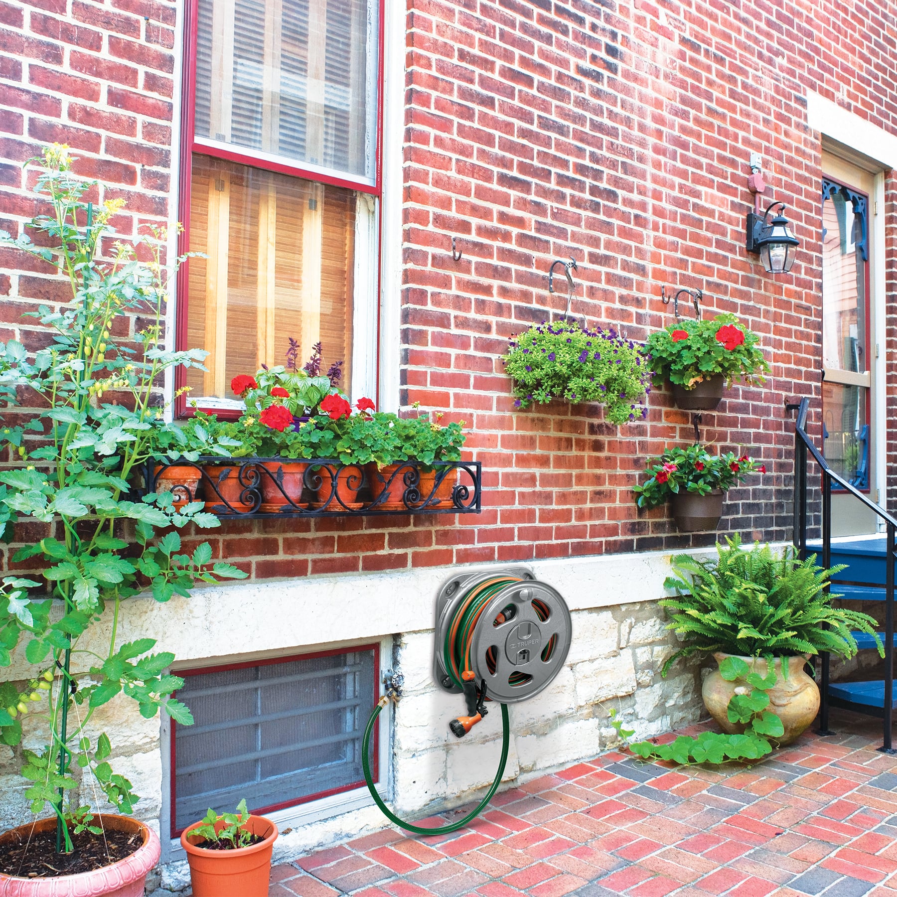 Tambur de perete cu furtun de 20 m si pistol de stropit cu 9 jeturi, Truper